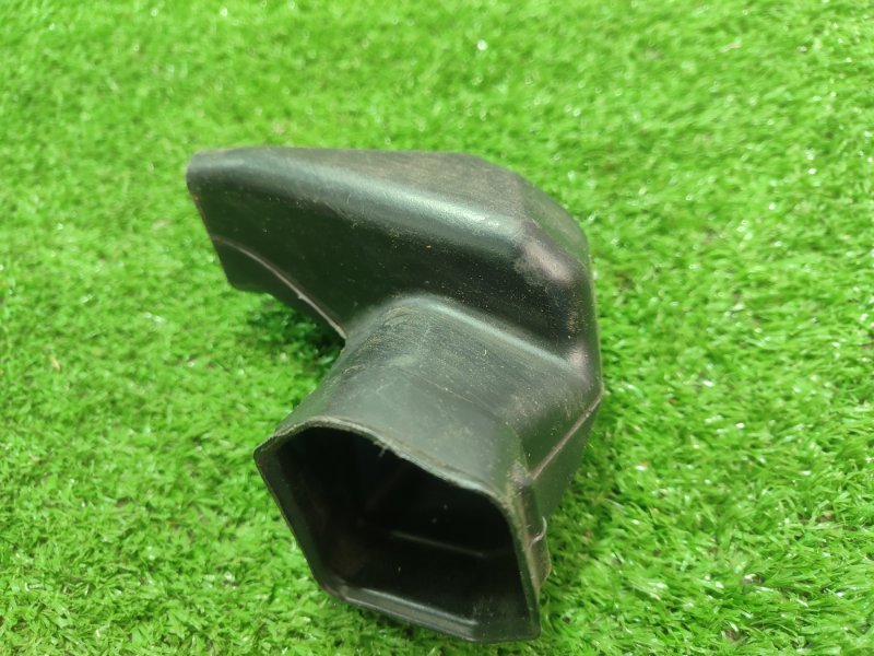 Воздуховод салона Volkswagen Touareg