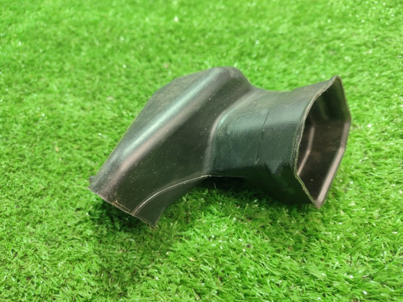 Воздуховод салона Volkswagen Touareg