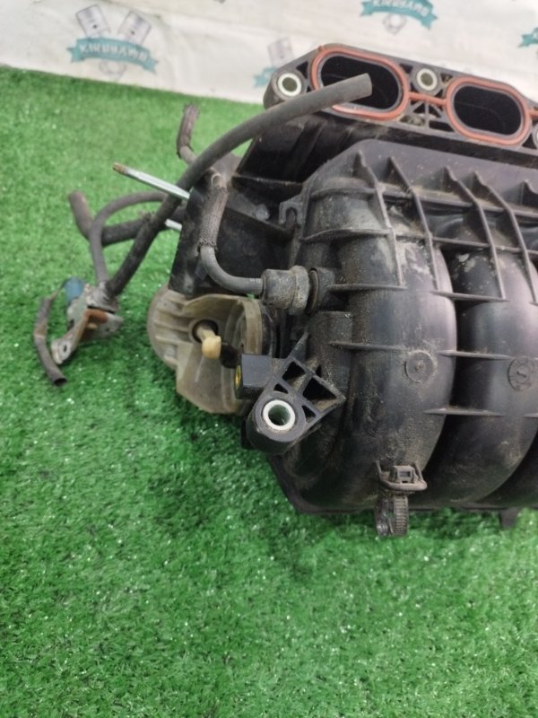 Коллектор впускной Toyota Verso 2009 ZGR21L-GRXEPW