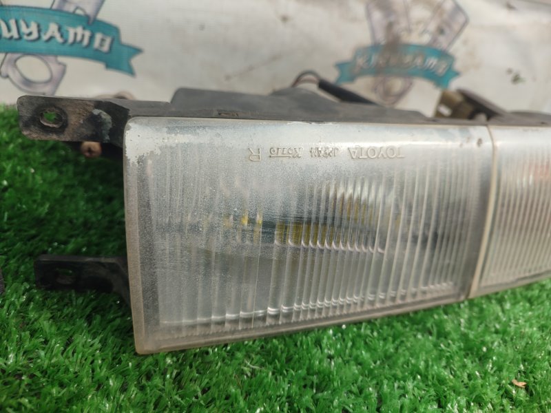 Фара противотуманная Toyota Carina 1989 st170