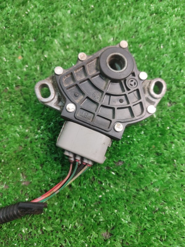 Датчик положения селектора АКПП Toyota Verso 2009 ZGR21L-GRXEPW