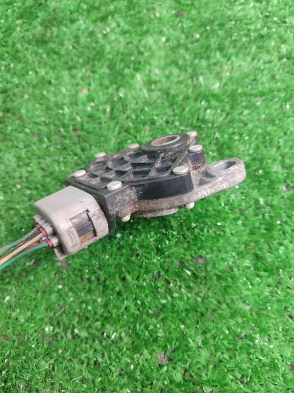 Датчик положения селектора АКПП Toyota Verso 2009 ZGR21L-GRXEPW