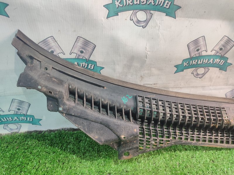 Решетка, жабо под дворники Toyota Carina 1989 st170