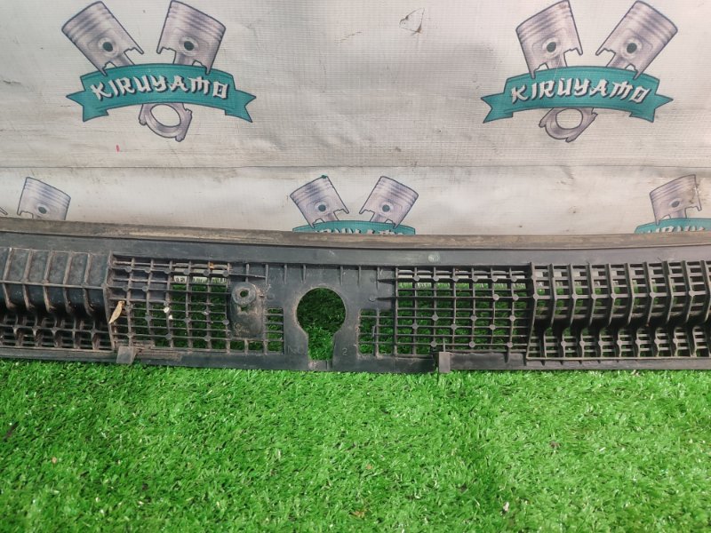 Решетка, жабо под дворники Toyota Carina 1989 st170