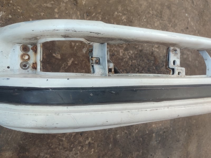 Бампер Toyota Carina 1989 st170