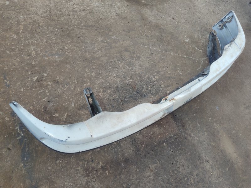 Бампер Toyota Carina 1989 st170