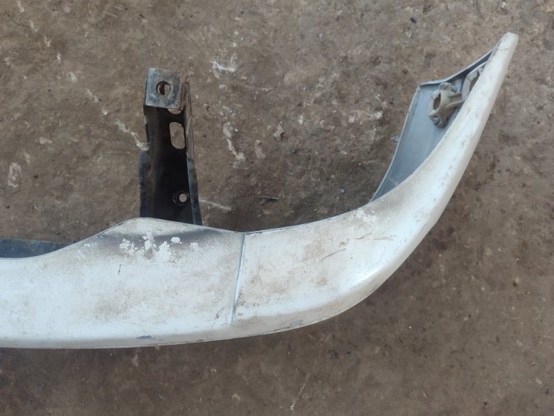 Бампер Toyota Carina 1989 st170