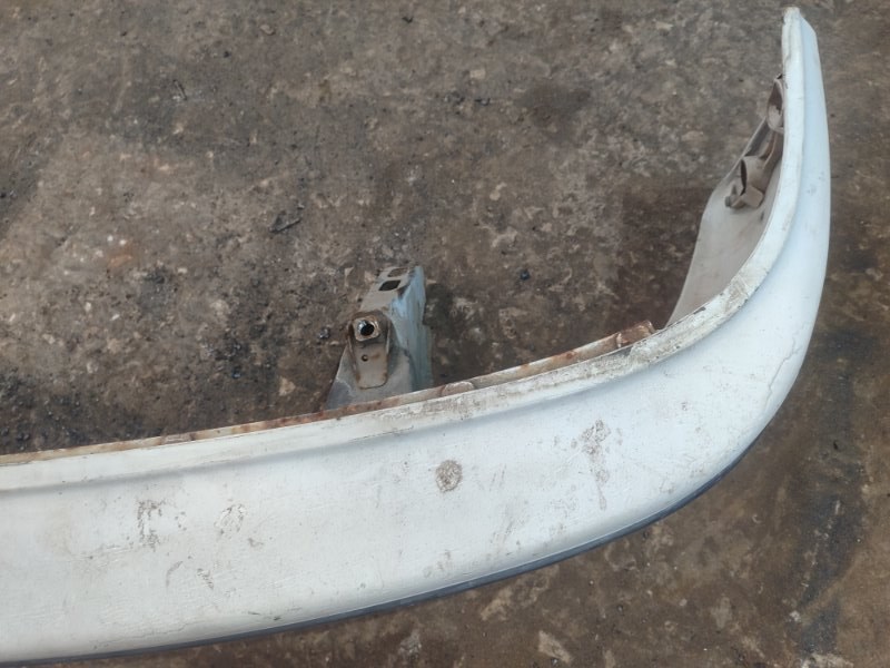 Бампер Toyota Carina 1989 st170