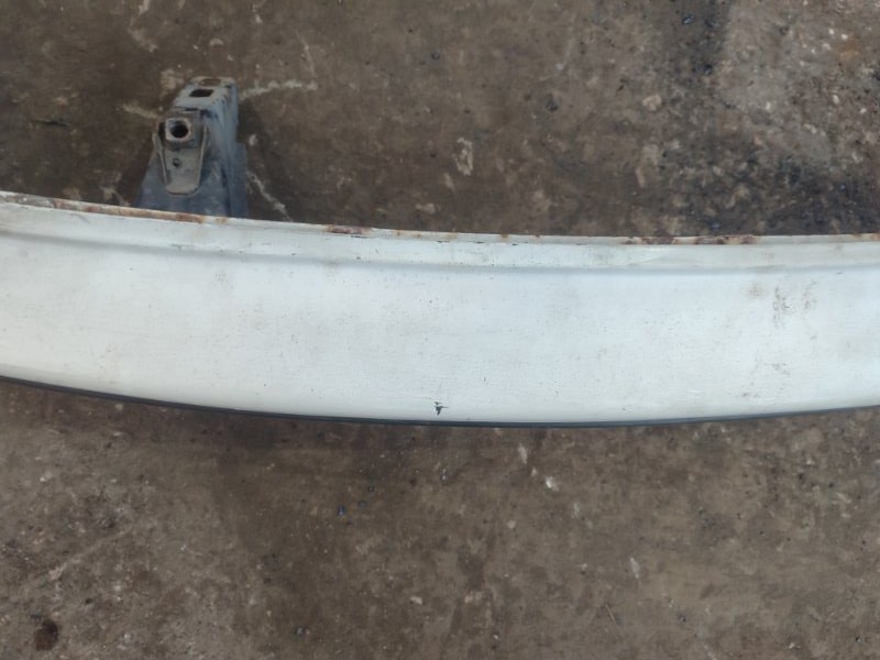 Бампер Toyota Carina 1989 st170