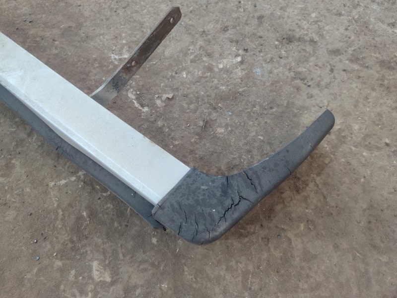 Бампер лада 2105 21053