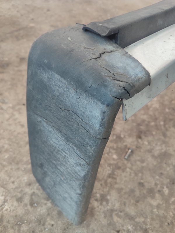 Бампер лада 2105 21053