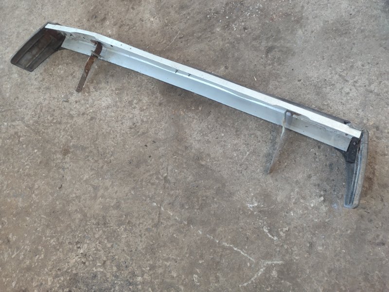 Бампер лада 2105 21053