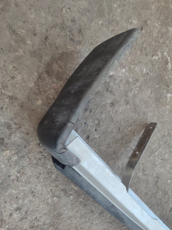 Бампер лада 2105 21053