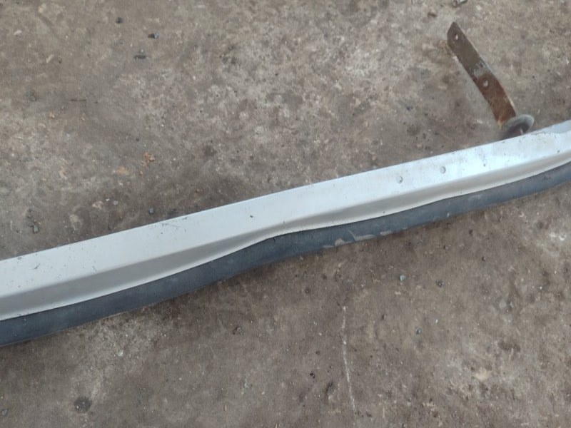 Бампер лада 2105 21053