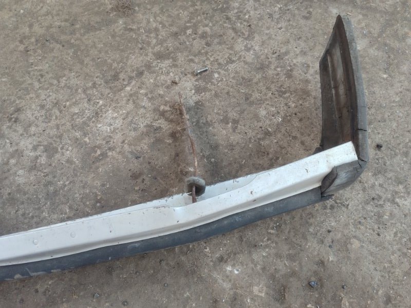 Бампер лада 2105 21053