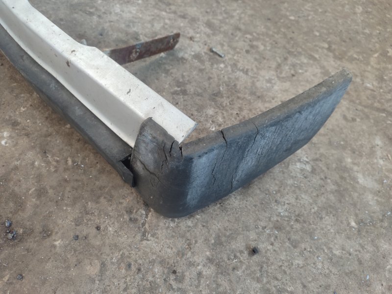 Бампер лада 2105 21053