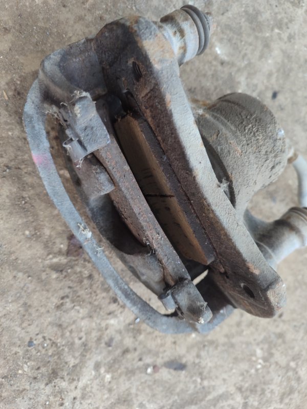 Суппорт тормозной Toyota Carina 1989 st170