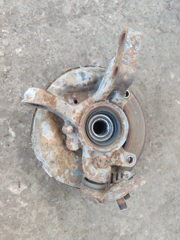 Кулак поворотный Toyota Carina 1989 st170