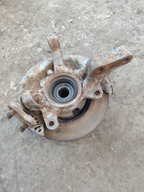 Кулак поворотный Toyota Carina 1989 st170