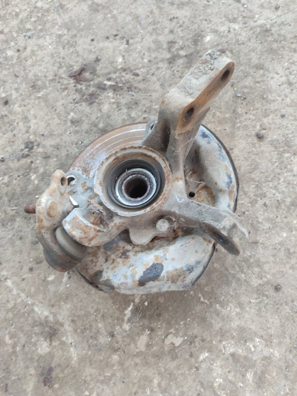 Кулак поворотный Toyota Carina 1989 st170