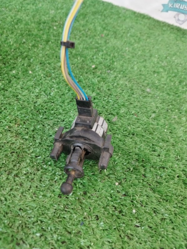 Фара ксеноновая BMW X3 2007 E83