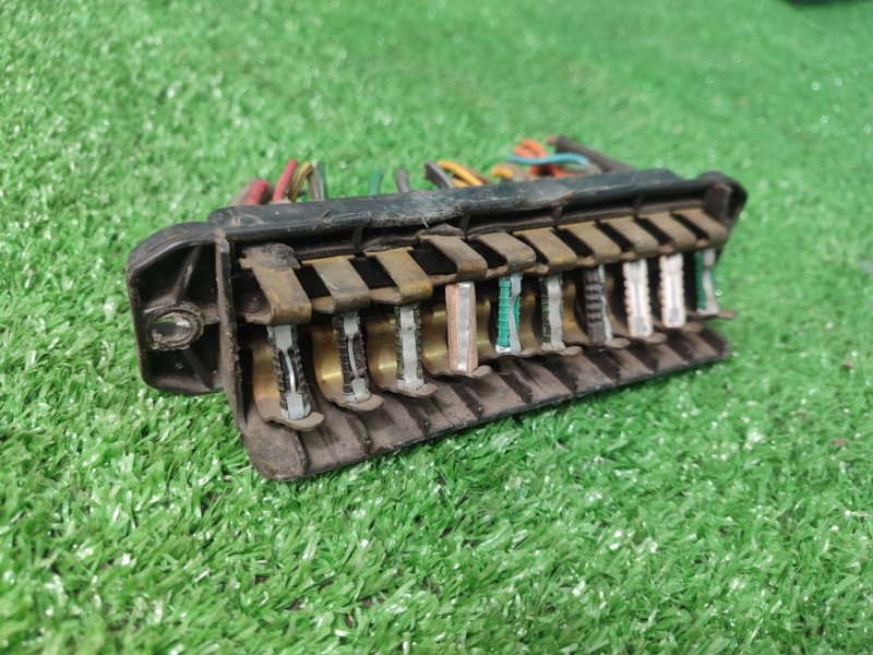 Блок предохранителей лада 2105 седан