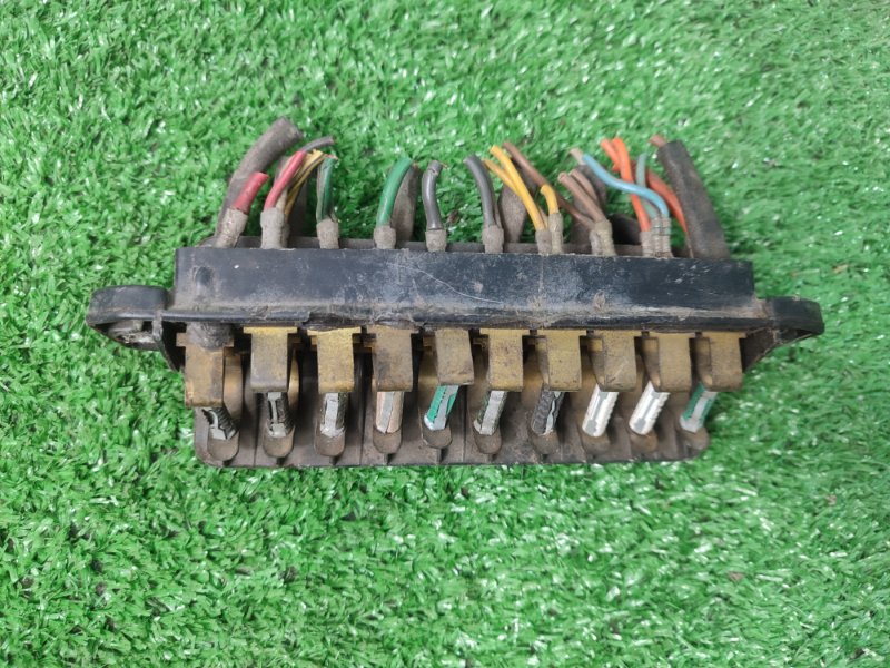 Блок предохранителей лада 2105 седан