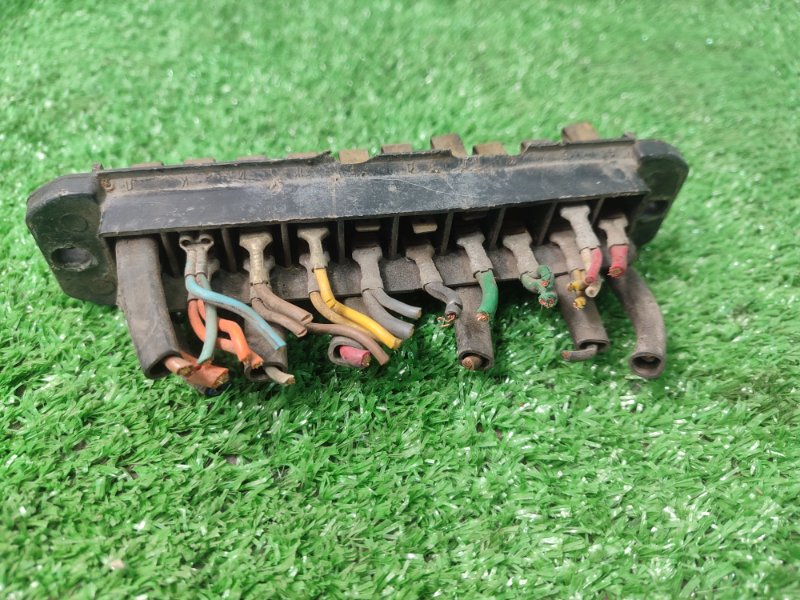 Блок предохранителей лада 2105 седан