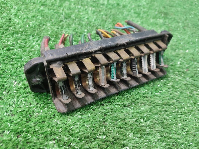 Блок предохранителей лада 2105 седан