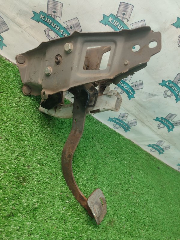 Педаль тормоза Opel Vectra B