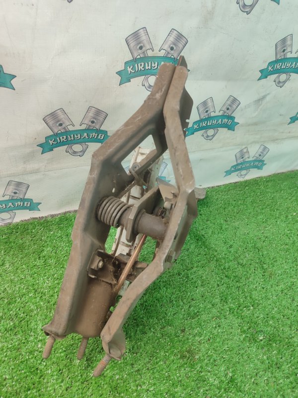 Педаль тормоза Opel Vectra B