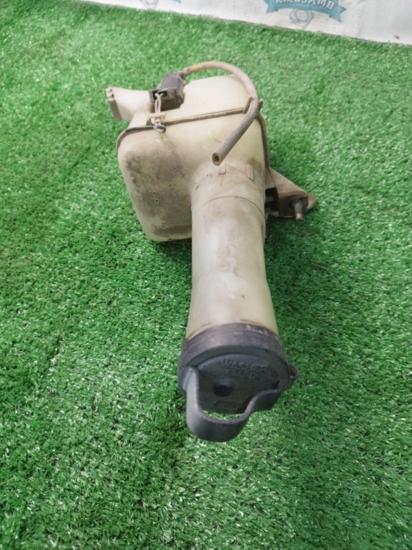 Бачок стеклоомывателя Toyota Carina 1989 st170