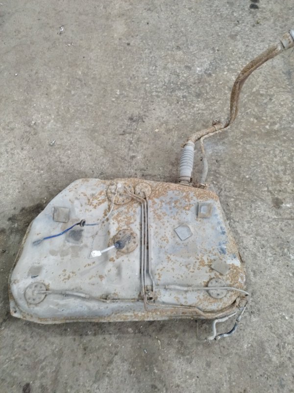 Бак топливный Toyota Carina 1989 st170