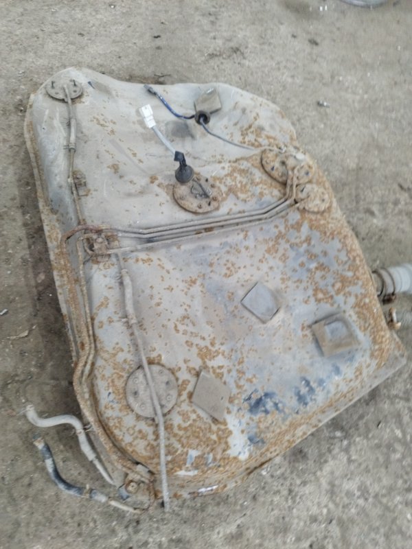 Бак топливный Toyota Carina 1989 st170