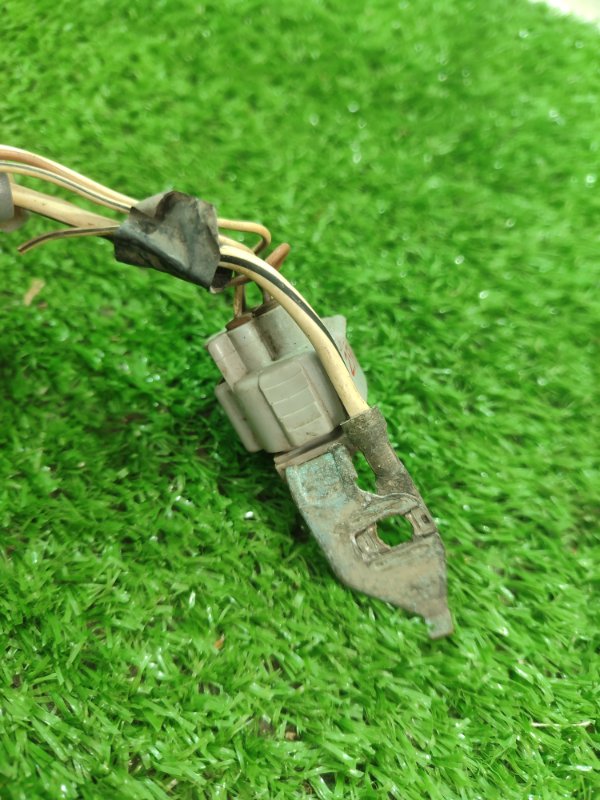 Клемма аккумулятора Toyota Verso 2009 ZGR21L-GRXEPW