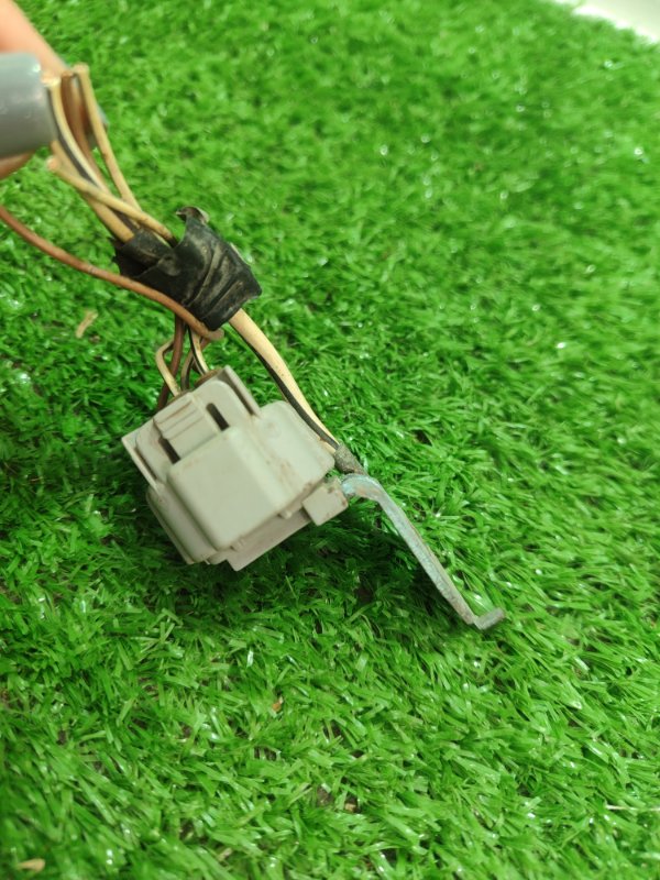 Клемма аккумулятора Toyota Verso 2009 ZGR21L-GRXEPW