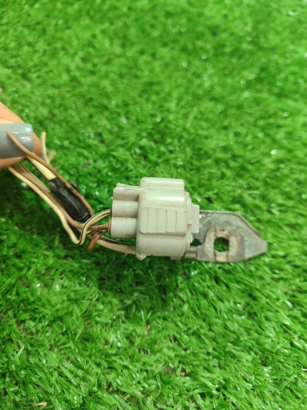 Клемма аккумулятора Toyota Verso 2009 ZGR21L-GRXEPW