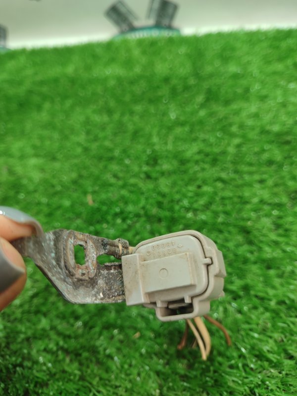 Клемма аккумулятора Toyota Verso 2009 ZGR21L-GRXEPW