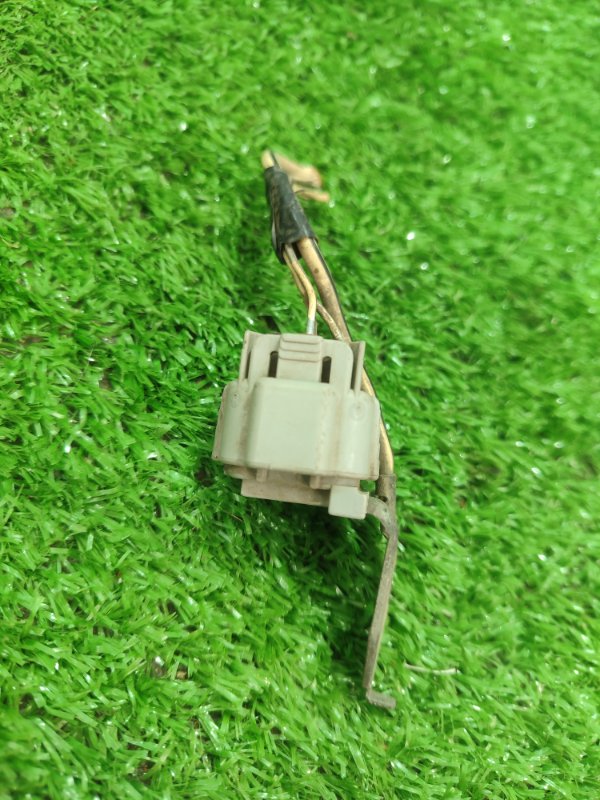 Клемма аккумулятора Toyota Verso 2009 ZGR21L-GRXEPW