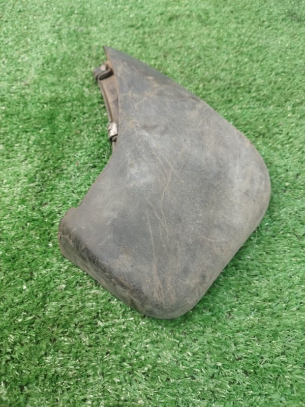 Брызговик Ford Fusion 2006