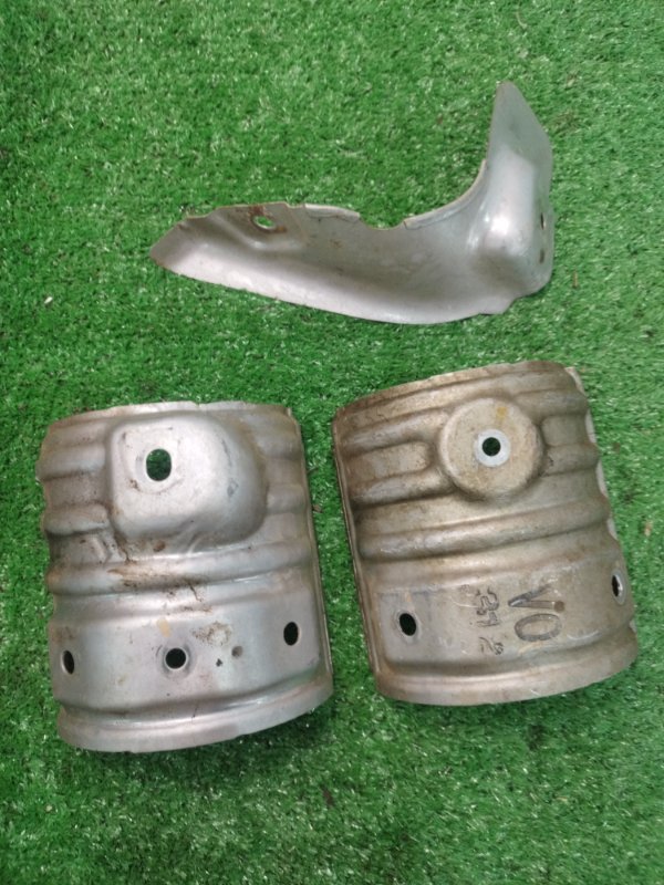 Кожух выпускного коллектора Toyota Camry ACV30