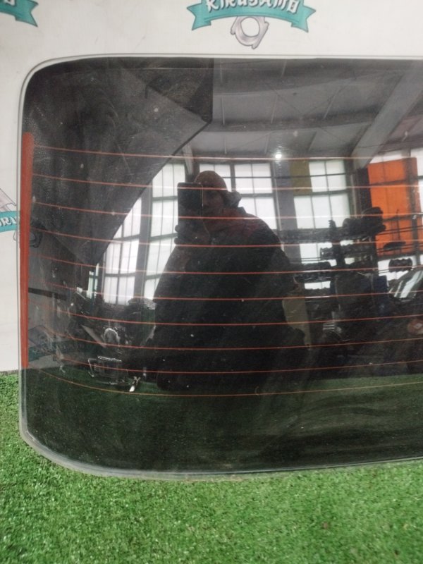 Стекло заднее лада 210740 2008 СЕДАН