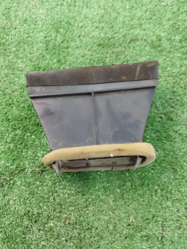 Воздуховод салона лада 210740 2008 СЕДАН