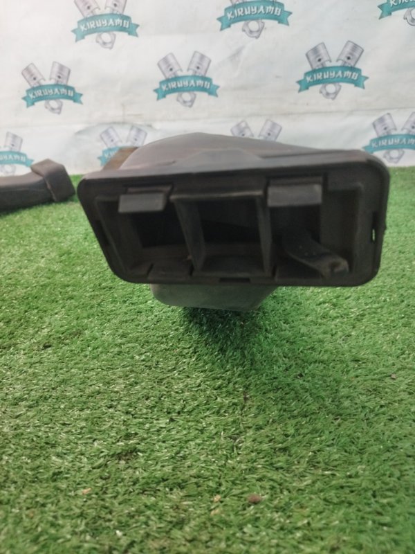 Воздуховод салона лада 210740 2008 СЕДАН