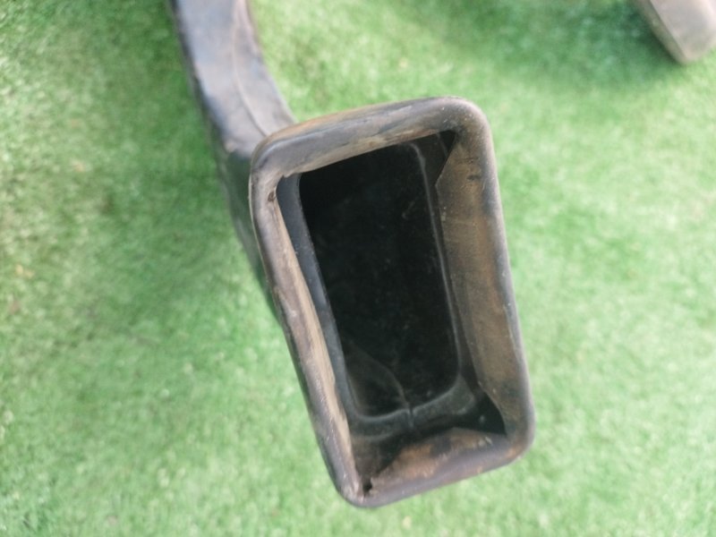 Воздуховод салона лада 210740 2008 СЕДАН