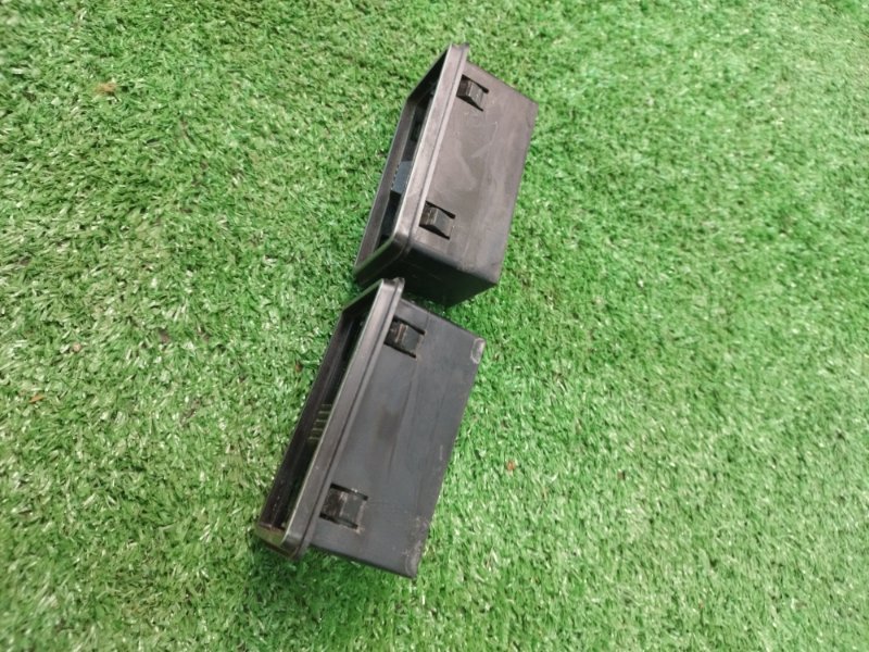 Дефлектор воздушный лада 210740 2008 СЕДАН