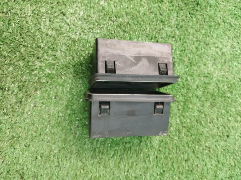 Дефлектор воздушный лада 210740 2008 СЕДАН