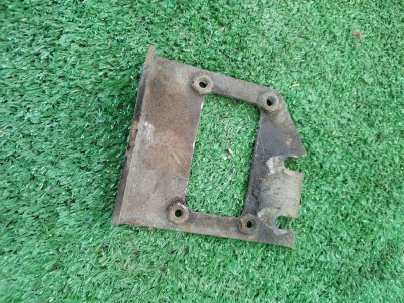 Кронштейн крепления катушки зажигания лада 210740 2008 СЕДАН