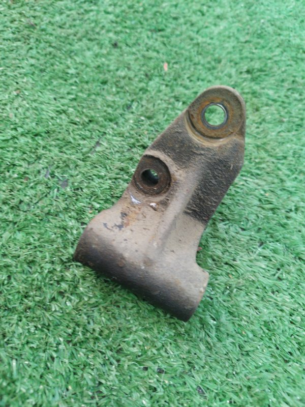 Кронштейн генератора лада 210740 2008 СЕДАН