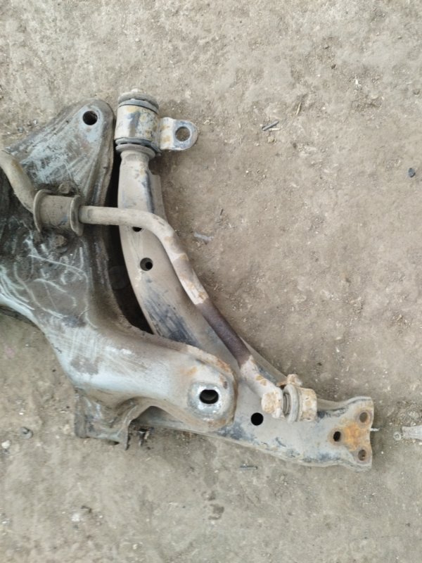 Балка подвески Toyota Carina 1989 st170